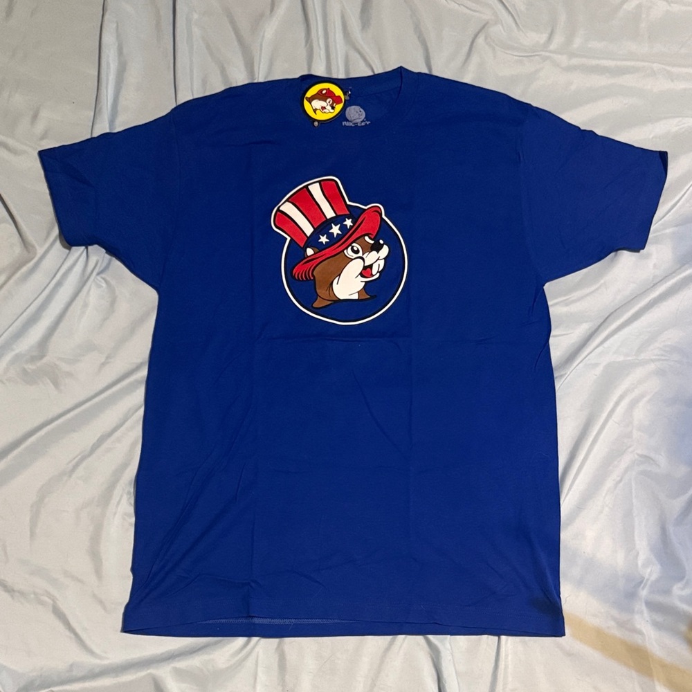 Blue Buc-ees Graphic T-Shirt with Patriotic 4th of July Design NWT